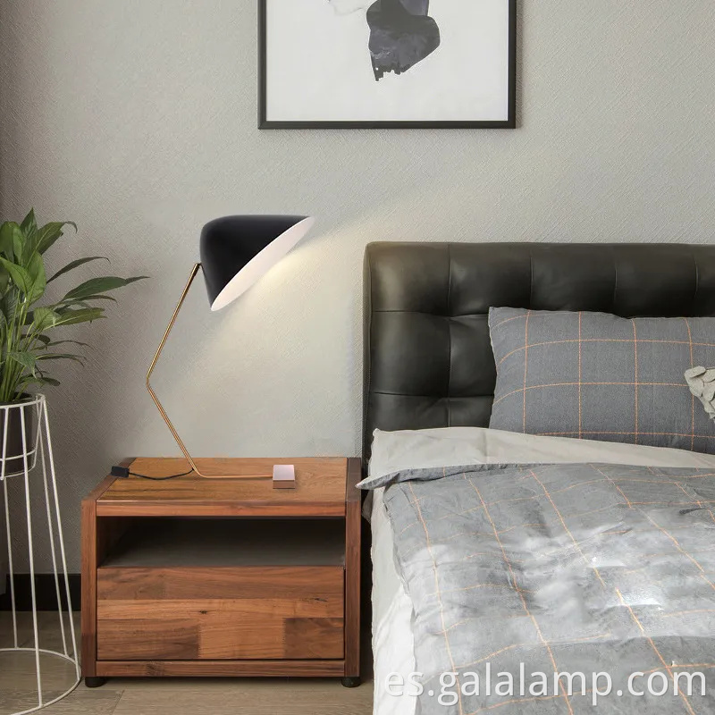 Lámpara de mesa LED nórdica elegante para una decoración moderna de dormitorio